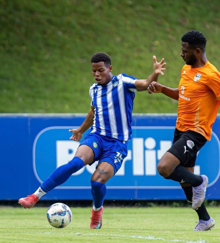 Cibao FC se mantiene firme en la cima del fútbol dominicano