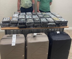 Ocupan a dos serbios 75 paquetes de cocaína en Punta Cana