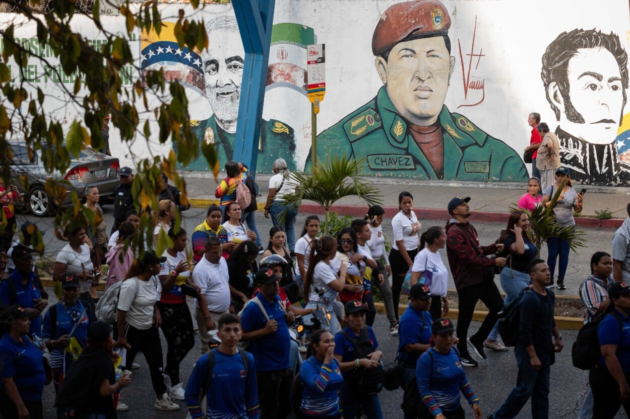 Cientos de chavistas marchan en Caracas por la libertad de Maduro y Cilia tras dos meses presos