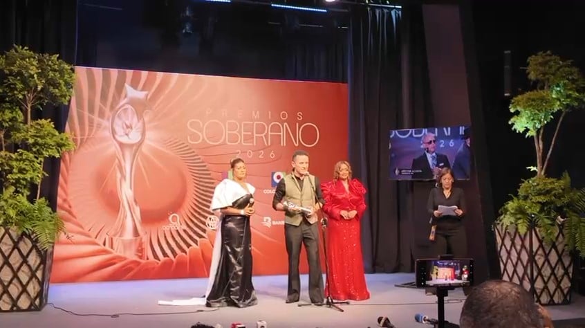 Fonseca conquista Soberano y celebra la influencia dominicana en su música