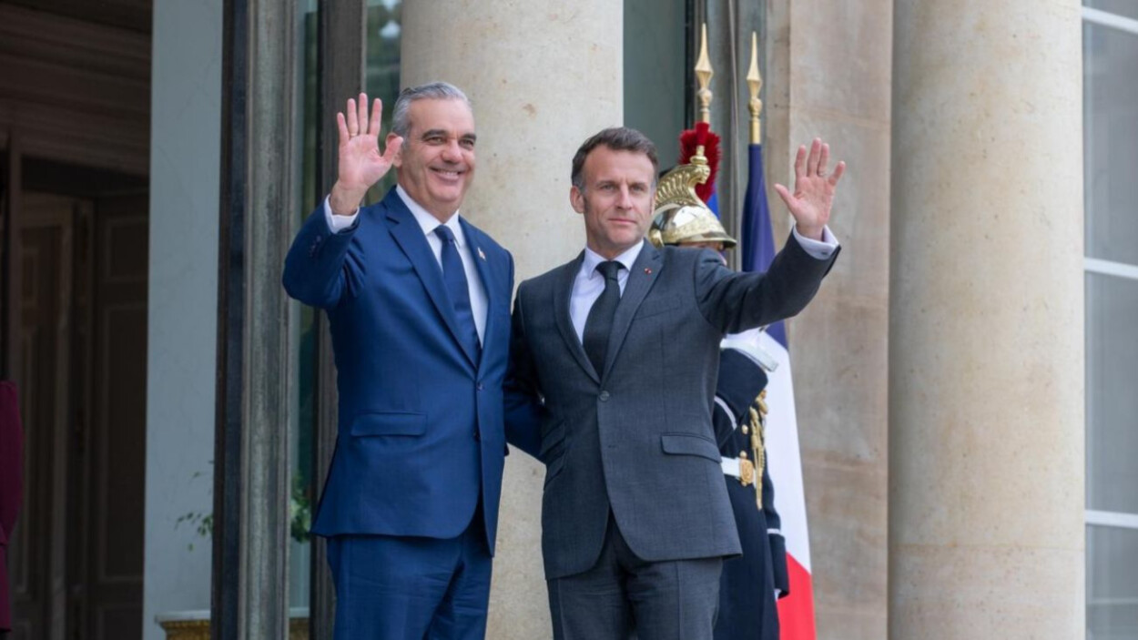 Abinader y Macron, dos buenos amigos en París