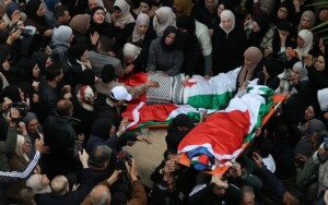 Hamás condena el asesinato de una familia palestina por un tiroteo de policías israelíes     