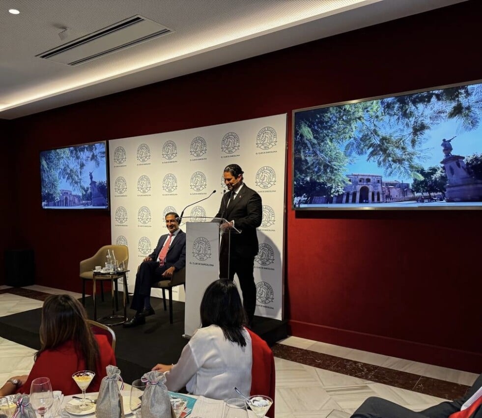 Consulado dominicano en Barcelona promueve inversión en RD