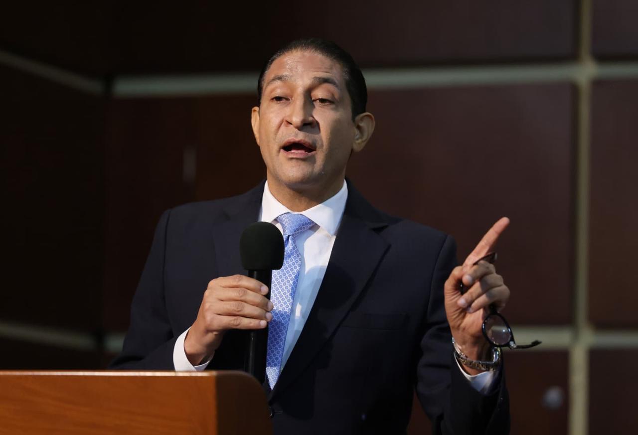 Revelador documental “La caída de una isla” aborda crisis haitiana y su impacto en República Dominicana