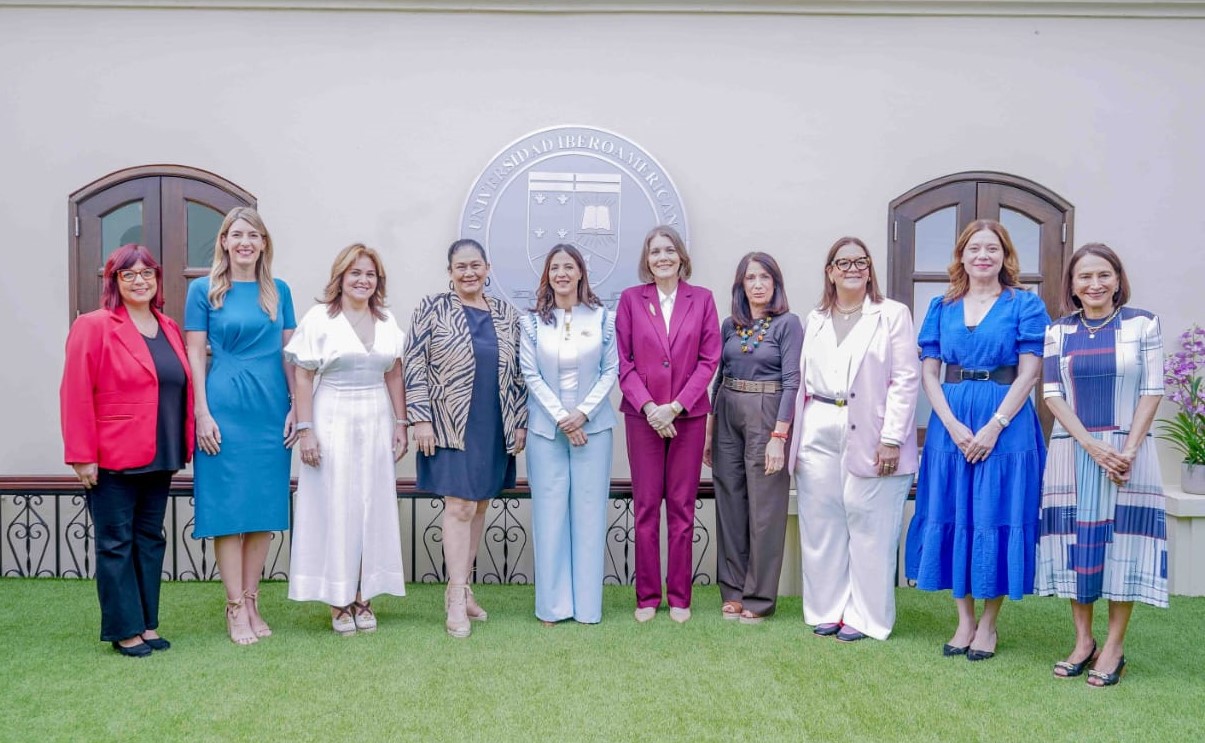 Unibe conmemora el Día Internacional de la Mujer con el conversatorio “Mujeres en el arte: logros y desafíos”