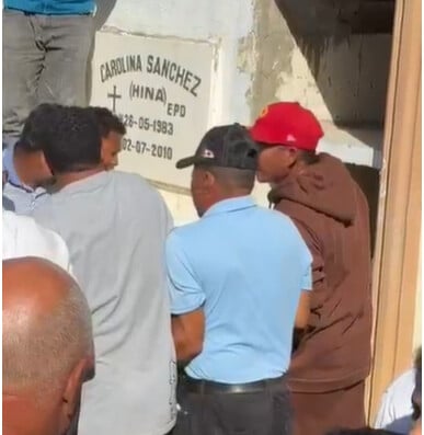 Desgarrador adiós a profesora Ana Méndez y su hija Anyeli Abreu en La Cueva, Sánchez Ramírez