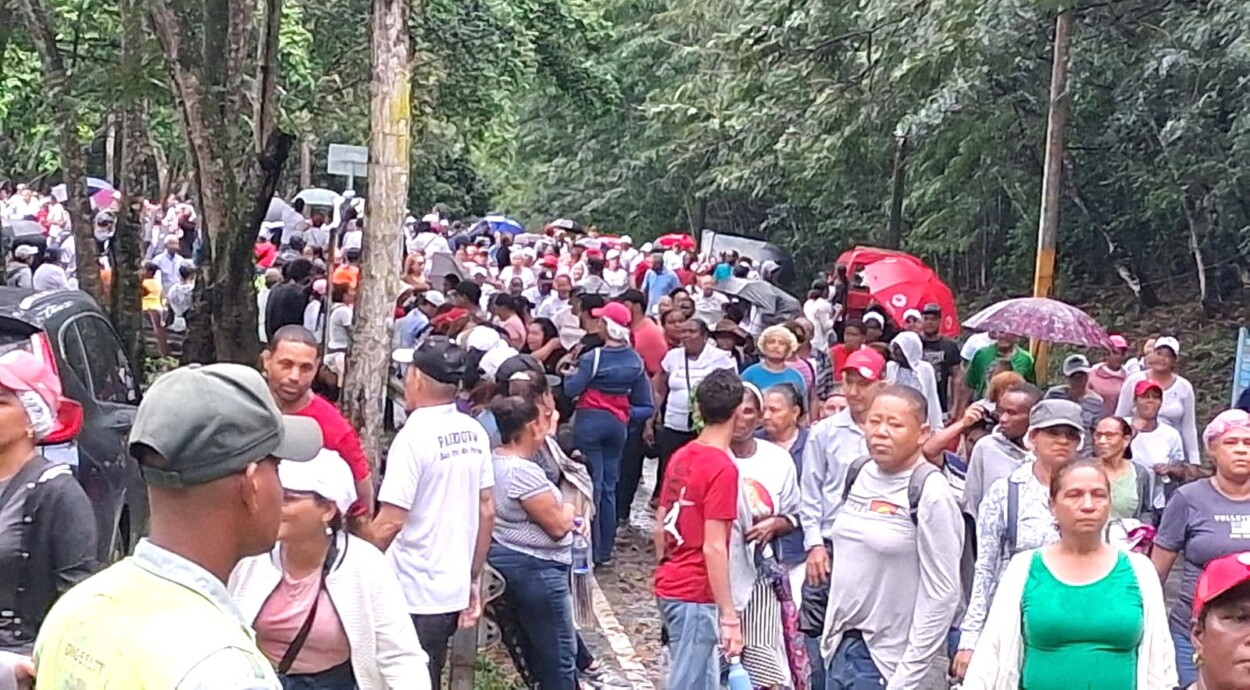 Viacrucis en Cotuí se convierte en clamor por la limpieza de la Presa de Hatillo