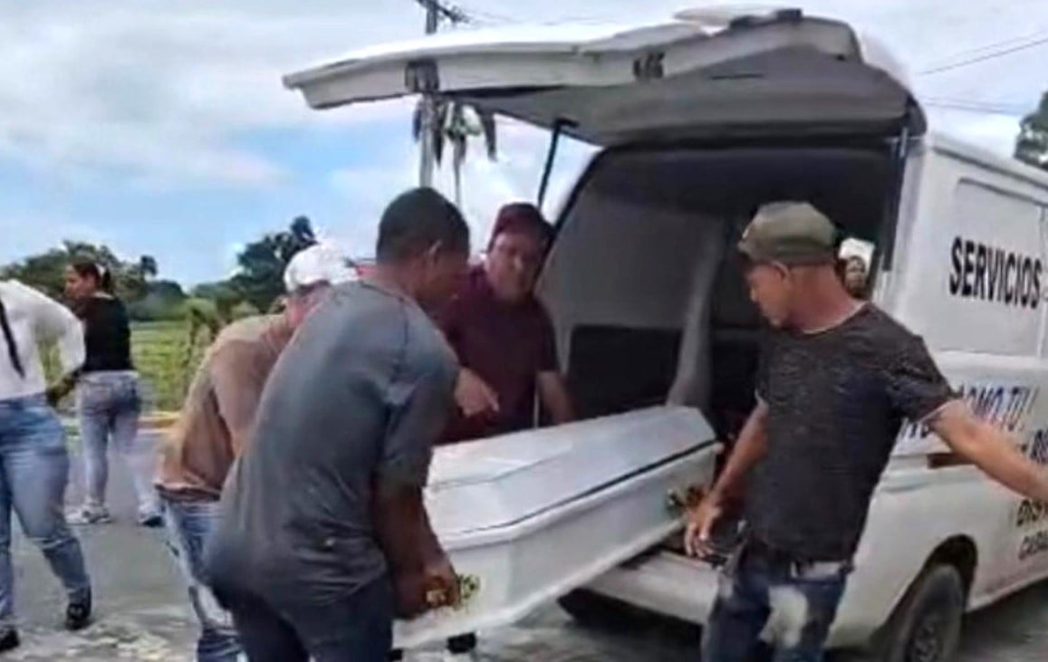 Dolor en Comedero: dan sepultura a pareja tras crimen por celos