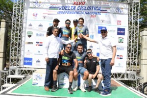 Wilmar Paredes y Team Medellín campeones de la 47 Vuelta Ciclística Independencia Nacional