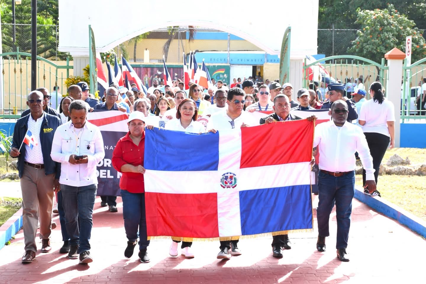 Santo Domingo Este impulsa conciencia ambiental con caminata “Por la Patria: Rescatando el Medio Ambiente”