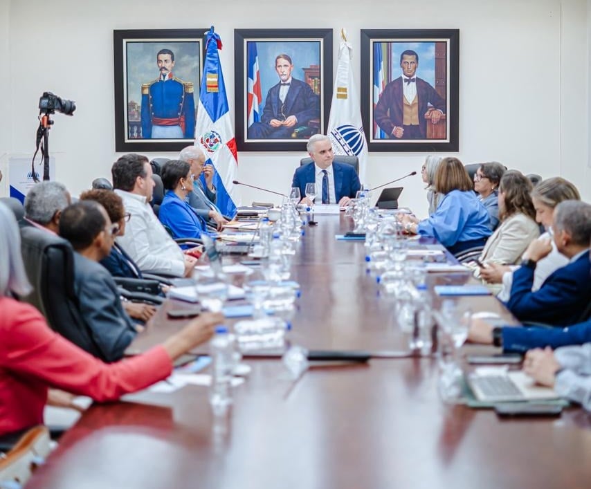 El Ministerio de Educación adelante preparativos del año escolar 2026-2027