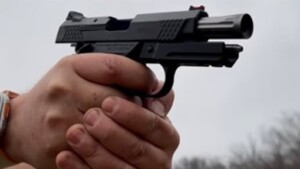 Tragedia por balas en Estados Unidos sigue afectando a todos, incluso a dominicanos