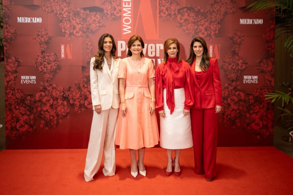 Raquel Peña resalta liderazgo femenino en apertura del Power Women Summit