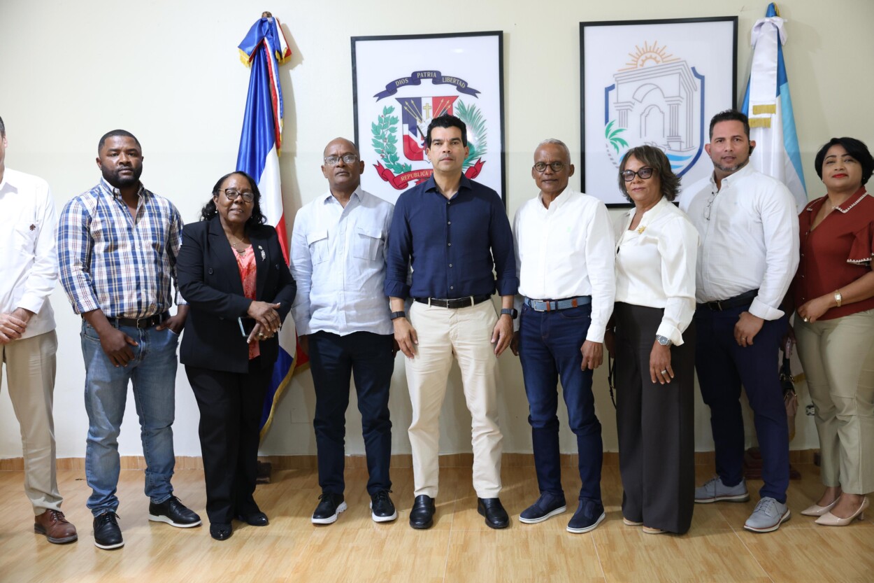 Crean comisión de veeduría para saneamiento en Boca Chica