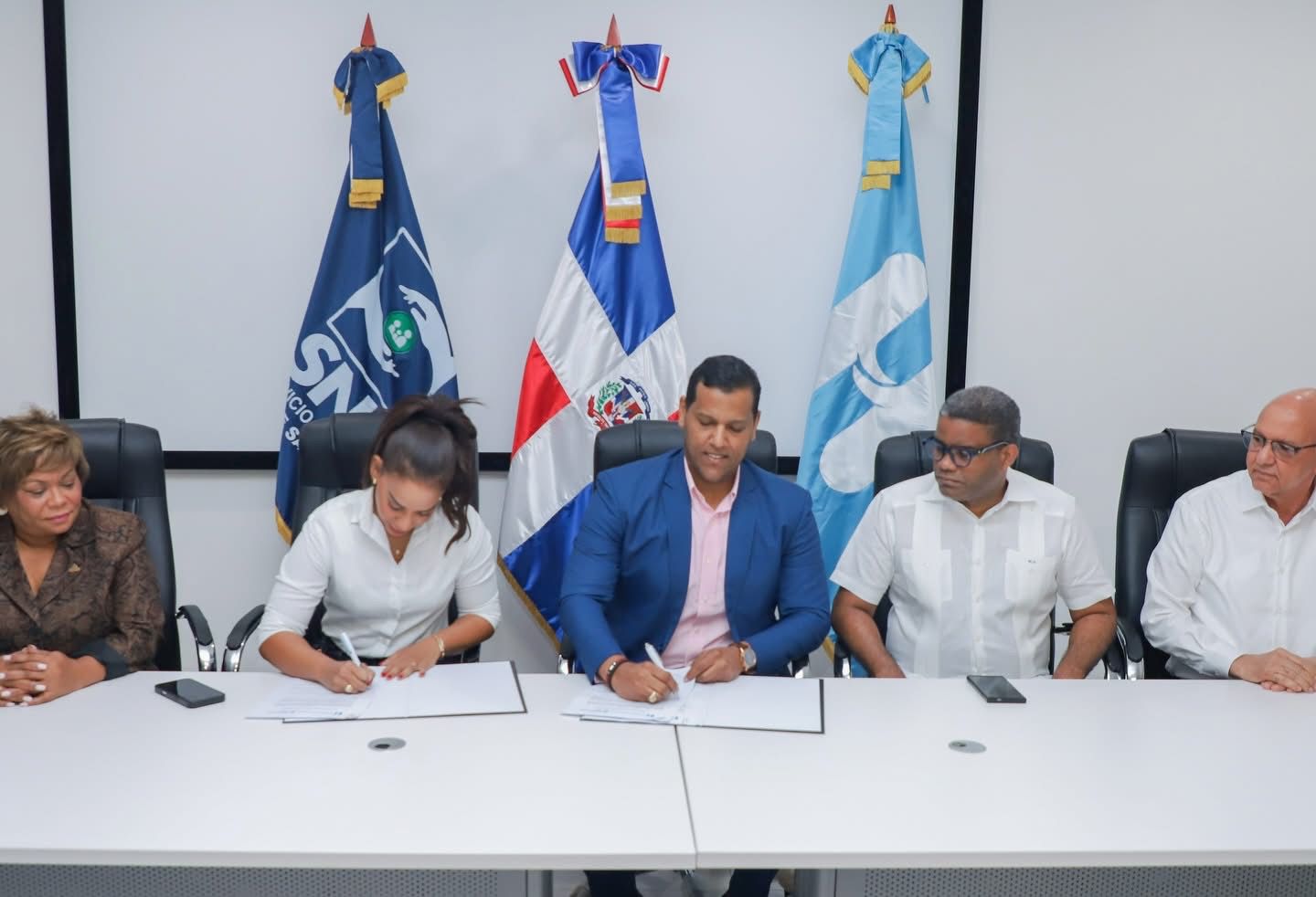 Hospital Mario Tolentino Dipp y Alcaldía de SDN firman alianza estratégica por la salud preventiva y el bienestar integral de Santo Domingo Norte
