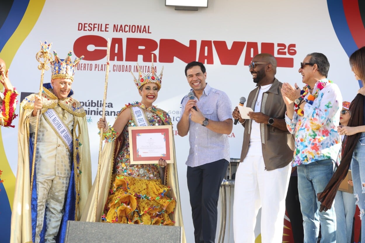 Un mar de comparsas llena de vida el Malecón con el Desfile de Carnaval 2026