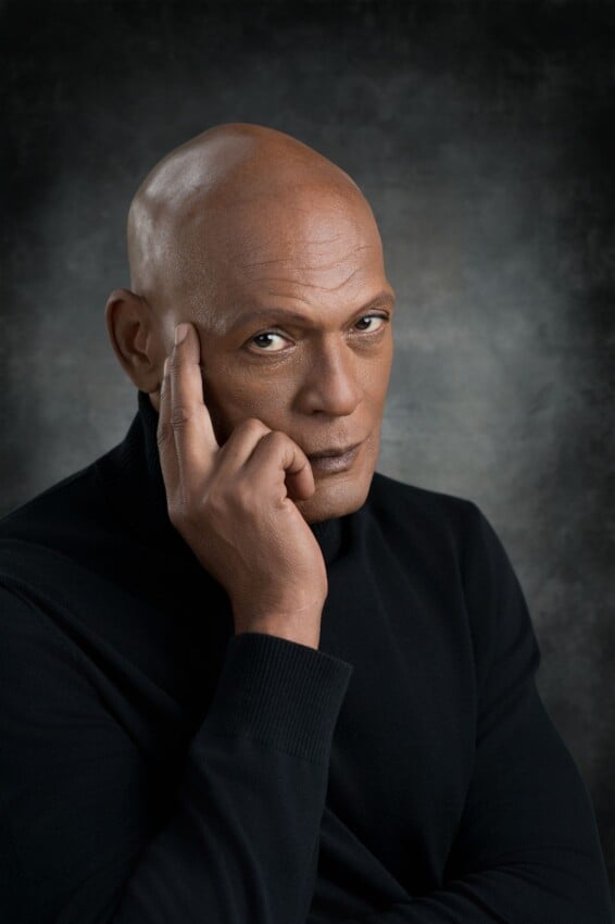 Giovanny Cruz Durán presenta su nueva obra teatral “Ecos de Sangre”