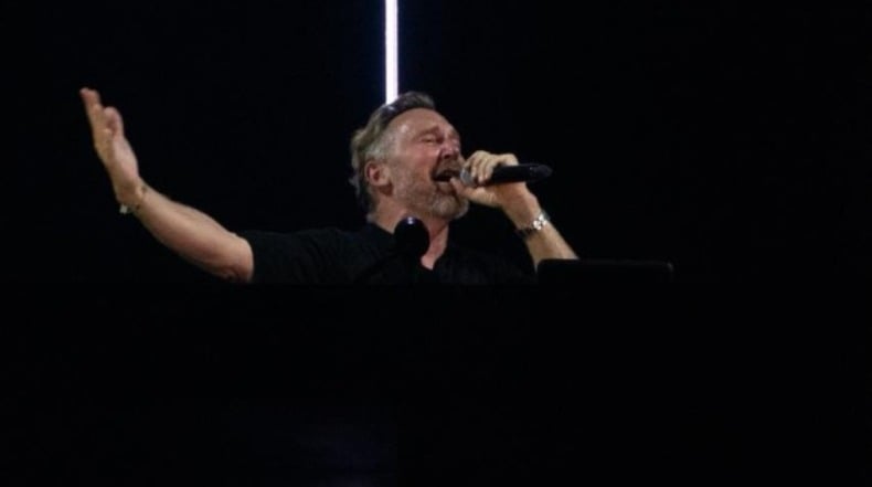 Guetta desata euforia bajo la lluvia en SD