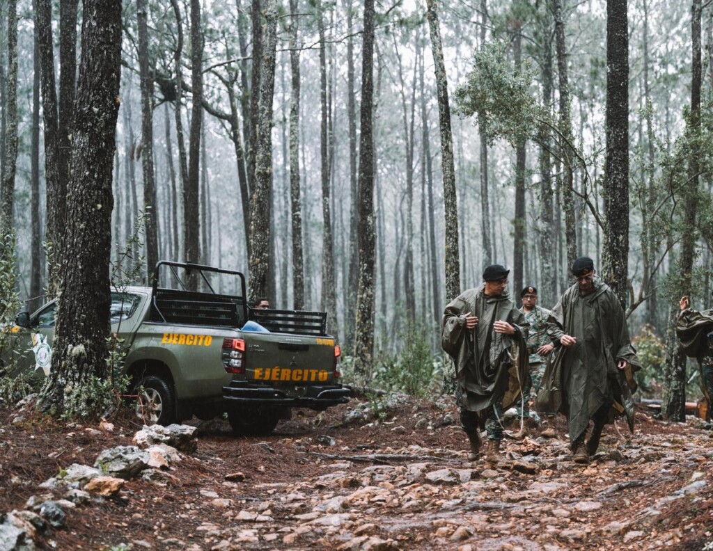 Comandante del Ejército inspecciona puestos en la frontera sur del país