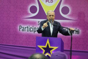 Danilo Medina truena contra el Gobierno: “no hay plan” ante crisis del Medio Oriente