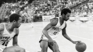 Winston Royal : No jugó una era en basket, la creó