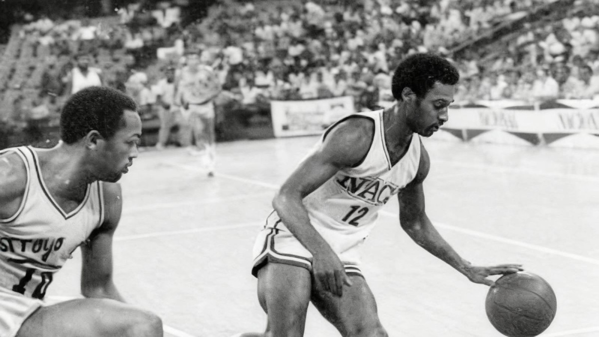Winston Royal : No jugó una era en basket, la creó