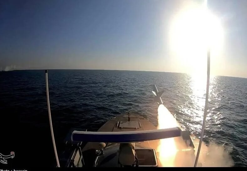 Irán lanza ataques aéreos contra bases de EE.UU. en Oriente Medio