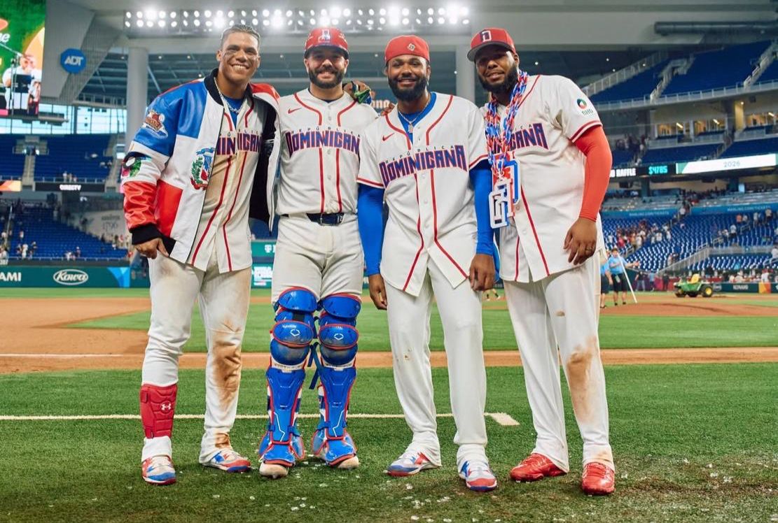 La prenda más deseada del Clásico Mundial: Subastan chaqueta tricolor vistieron estrellas de RD