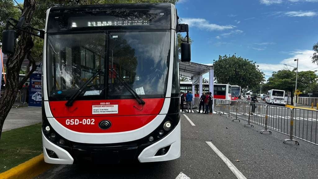 Corredor Independencia inicia operación comercial con tarifa de RD$35 por pasaje