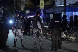 Detienen a 131 personas en la segunda noche de toque de queda en Ecuador