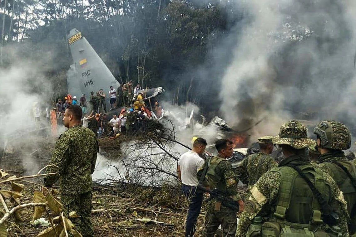 Sube a 34 el número de militares colombianos muertos en accidente de un avión Hércules