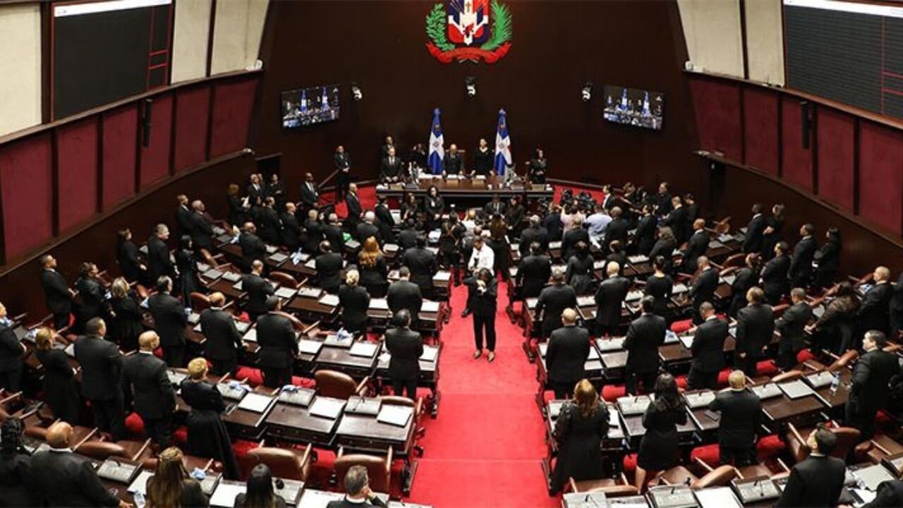 Senadores oficialistas piden no politizar males causados por guerra en Medio Oriente