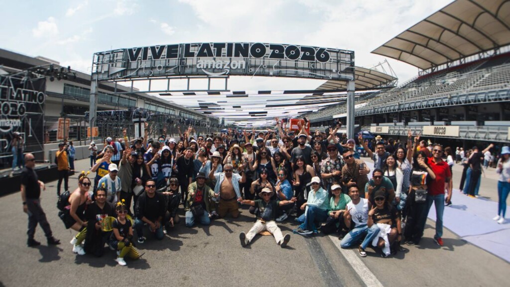 Juanes se convirtió en un broche de oro de la edición XXVI del festival musical Vive Latino, que comenzó este sábado en Ciudad de México 