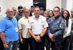 Policía Nacional fortalece vínculos con periodistas en María Trinidad Sánchez