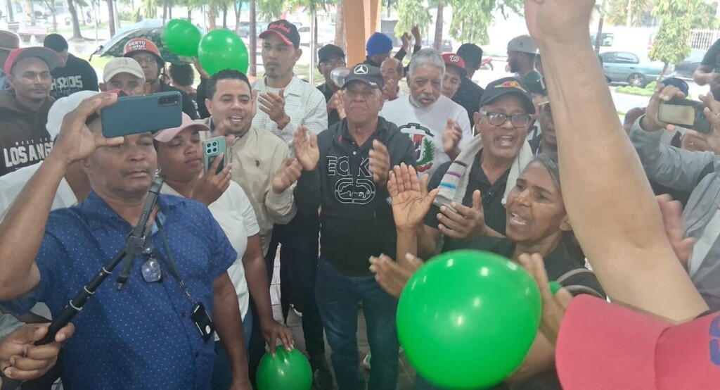 Grupo realiza vigilia en Cotui pidiendo el saneamiento de la presa de Hatillo