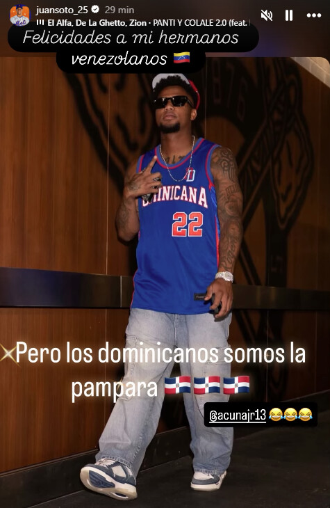 Acuña Jr. cumple apuesta con Soto y viste camiseta de RD tras Clásico