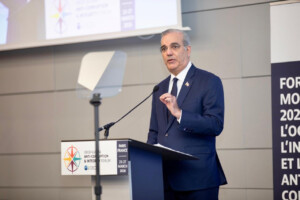 Abinader define la integridad como eje central de la estabilidad económica y democrática de RD