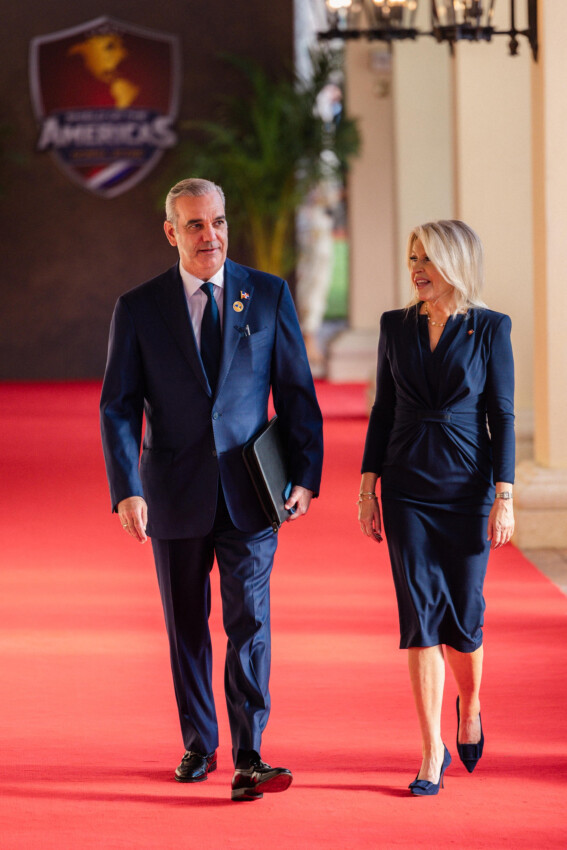 Abinader llega a la cumbre “Escudo de las Américas” convocada por Donald Trump