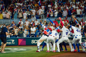 Entre aplausos República Dominicana se despide del Clásico Mundial de Béisbol