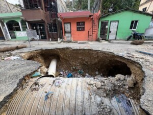 Guajimía se hunde: denuncian inacción de la CAASD y la Alcaldía de SDO