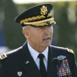EE. UU. releva al jefe del Estado Mayor y a otros altos mandos militares