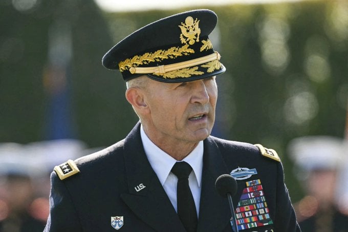 EE. UU. releva al jefe del Estado Mayor y a otros altos mandos militares