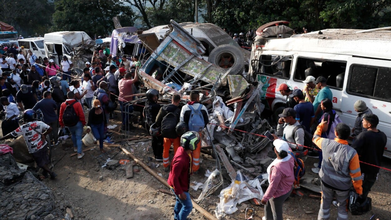 Atentado en Colombia deja al menos 19 muertos