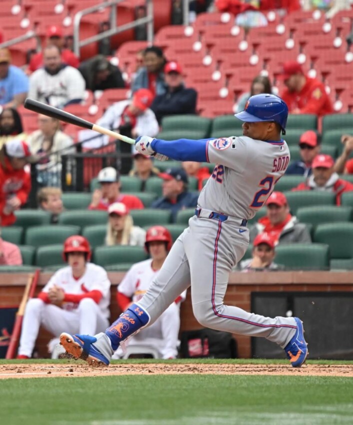 Esta muestra de camaradería disipa el ruido generado por un video viral sobre un saludo distante durante las presentaciones iniciales, dejando claro que la química en el vestuario de los Mets es sólida.