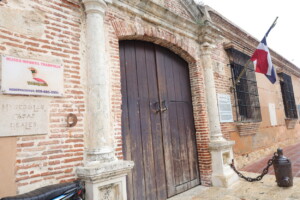 Museos de Santo Domingo operan de forma irregular este Jueves Santo