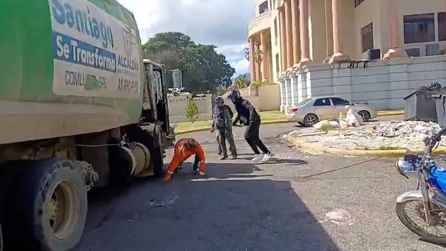 ¿Qué pasa en Santiago? La muerte de un chofer a cuchilladas impacta