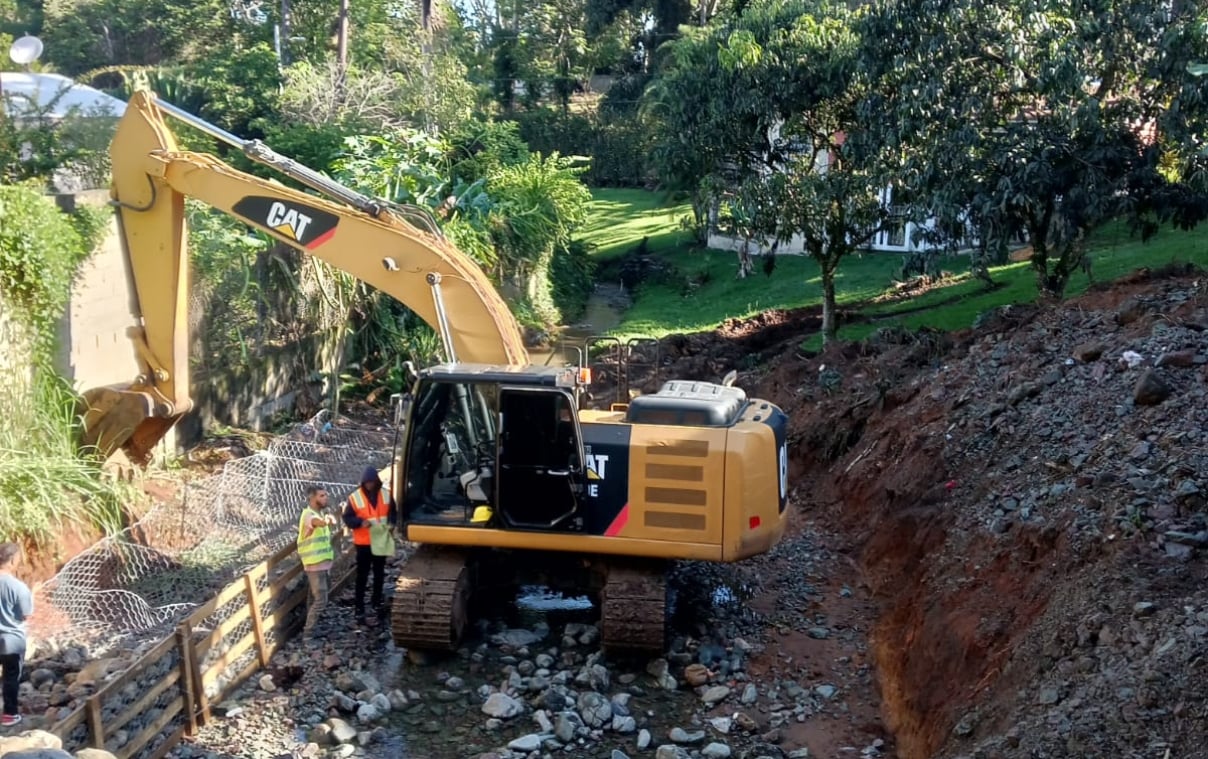 Llevan a Fiscalía caso destrucción verja