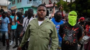 Militares no podrán hacer nada contra las pandillas, opina dirigente haitiano