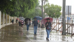 Sistema frontal pierde fuerza, pero lluvias seguirán
