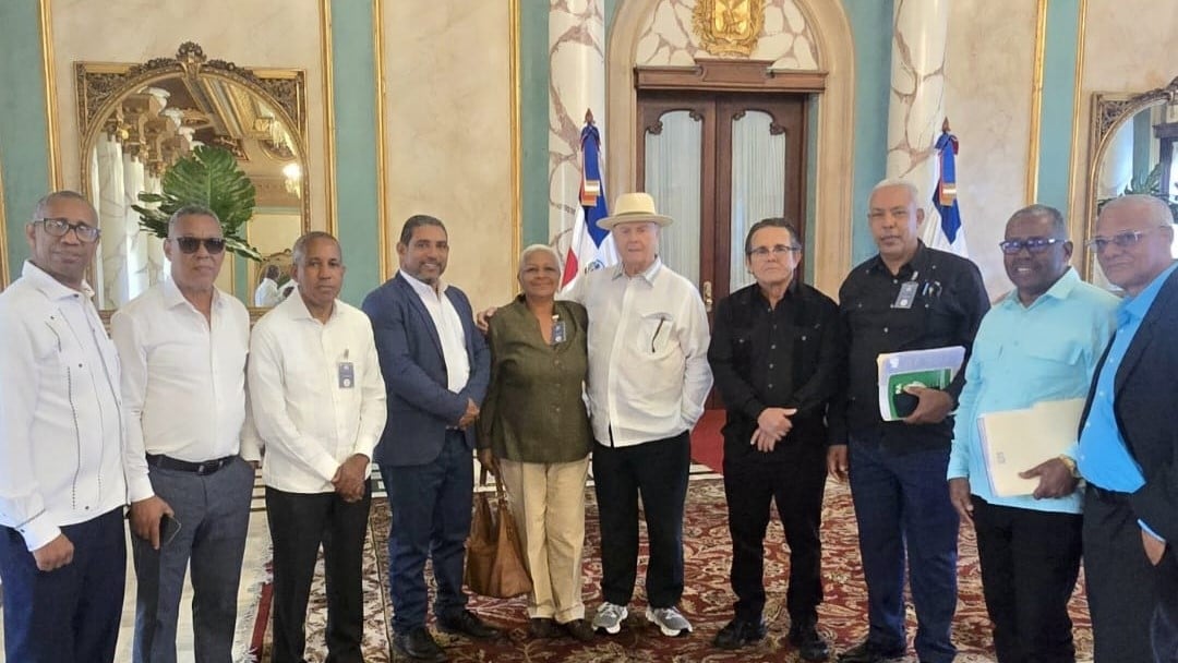 Abinader promete responder demanda de agrónomos en tres semana